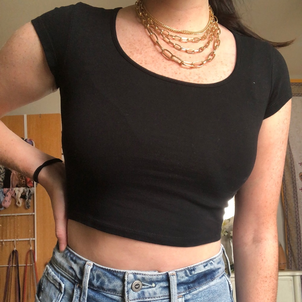 Black plain crop top